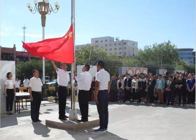 13岁女生不懂男女之事正常吗游戏画面